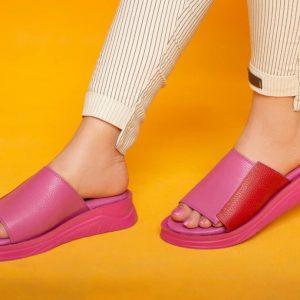 Medical slippers for women