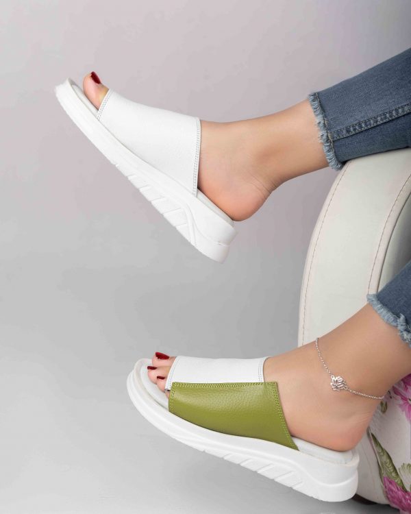 medical slippers for women's