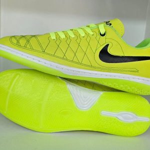 Wholesale soccer shoes